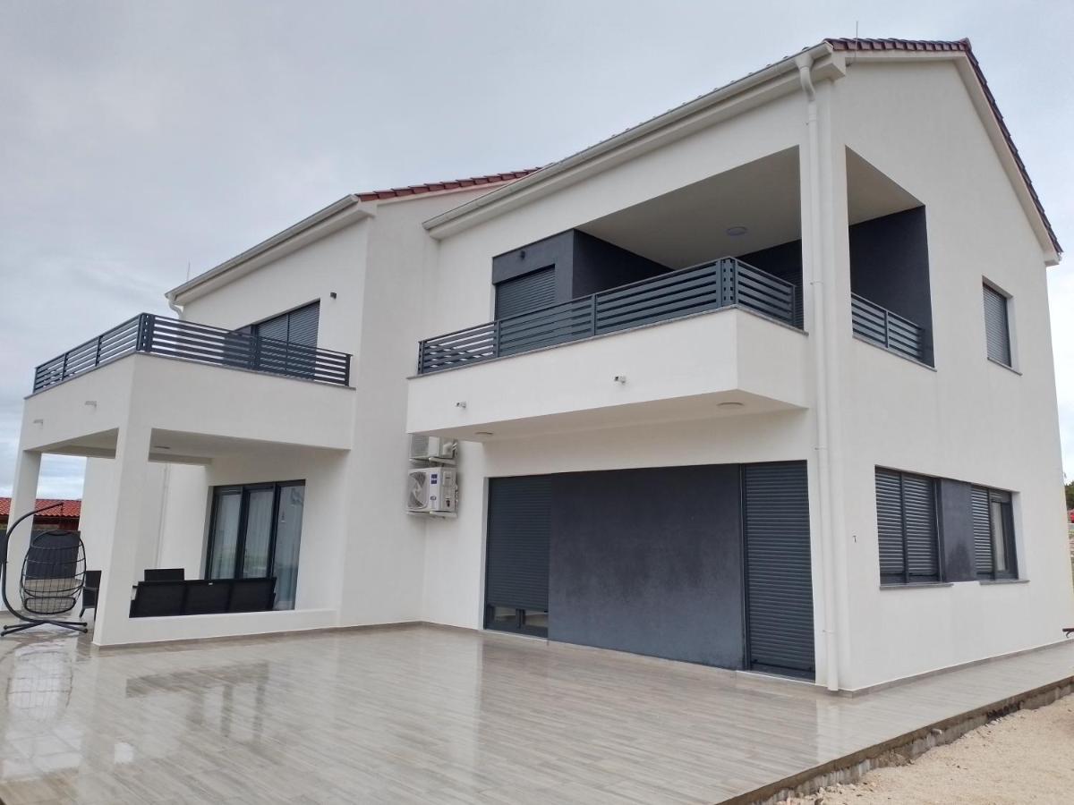 Villa Biba Новаля Екстериор снимка
