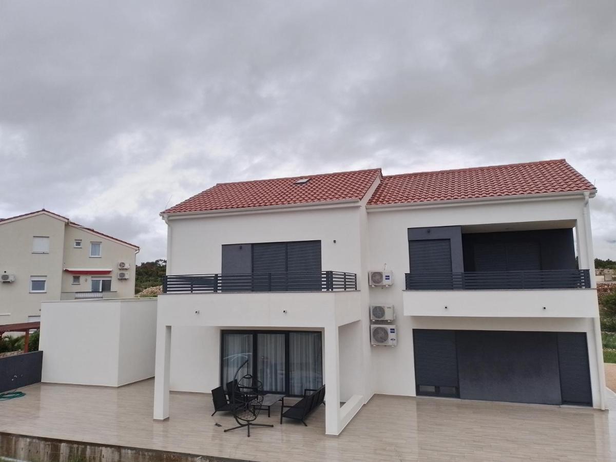 Villa Biba Новаля Екстериор снимка